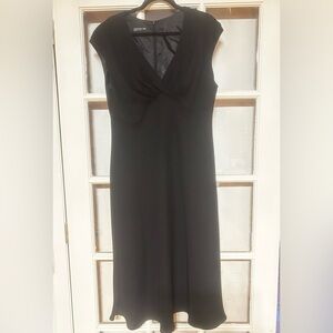 EUC Jones New York Black Cap Sleeve V Neck Empire Waist Dress Plus Size 16W